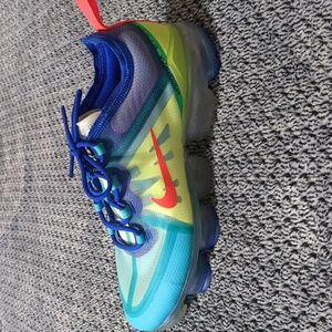 Air VaporMax 2019 GS Blue Jade Volt size 7Y  women's 8.5